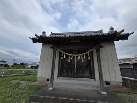 水神社：水神社の社殿正面。